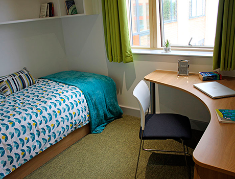 Abbey College | 12-18