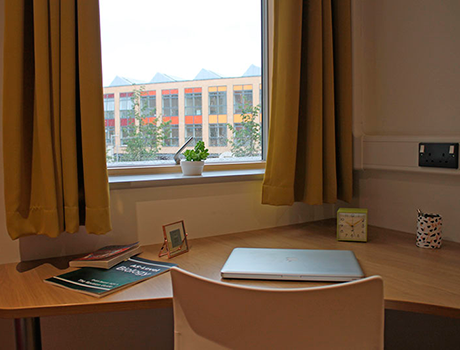 Abbey College | 12-18