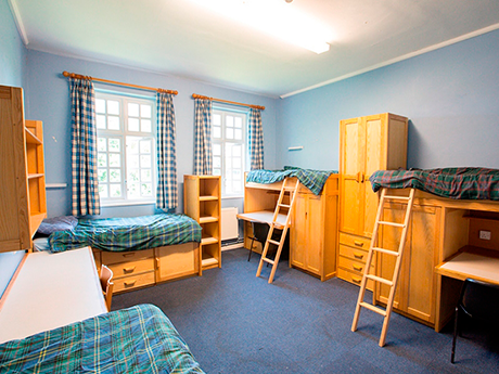 Oakham School | 12-17*