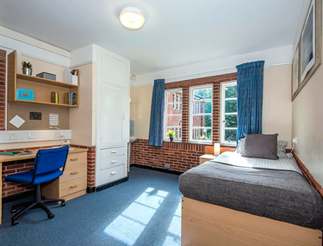 Winchester College | 14-17*