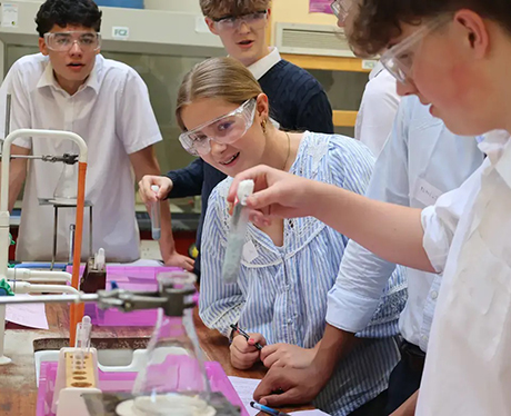 Leighton Park School
