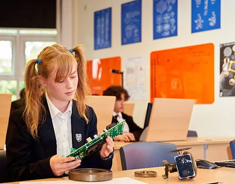 Leighton Park School